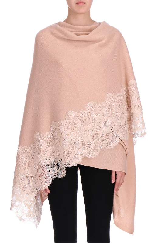 Weekend Bargains to Sizzle Embroidered Poncho - White Alyssum