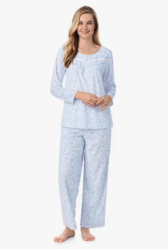 Weekend Deals That Amaze Camellia Fleece Long Pajama Set