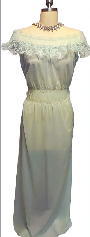 Fantastic Savings * VINTAGE 1950s / 1960S EDWARDS LINGERIE LACE & PLEATS MINT GREEN NIGHTGOWN IN NEPTUNE Fantastic Savings * VINTAGE 1950s / 1960S EDWARDS LINGERIE LACE & PLEATS MINT GREEN NIGHTGOWN IN NEPTUNE