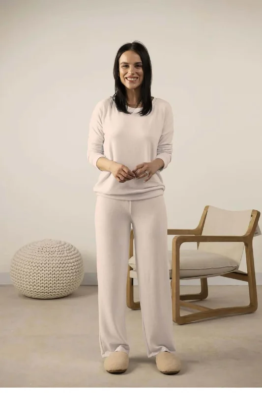 Weekend Shopping Extravaganza Cozy Long Lounge Set in Rosewater