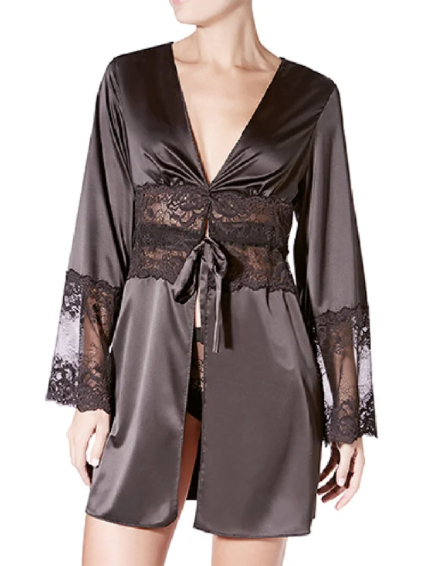 Can't Beat Janira Robe