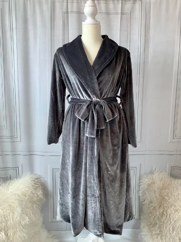 Weekend Extravaganza: Shop Now Velvet Robes
