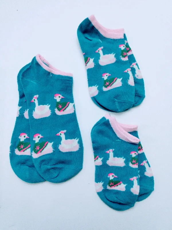 Steals and Deals Holiday Swan Christmas Matching Ankle Socks