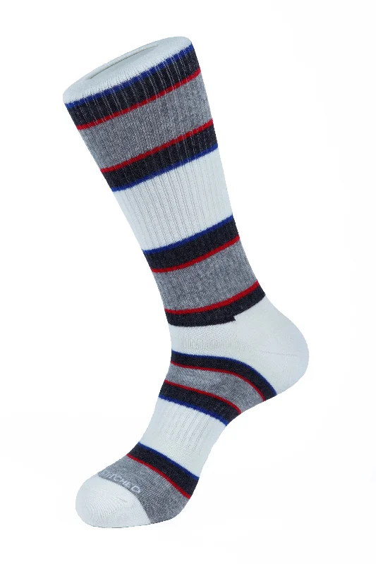 Weekend Deals to Make You Happy RETRO STRIPE ATHLETIC SOCKS