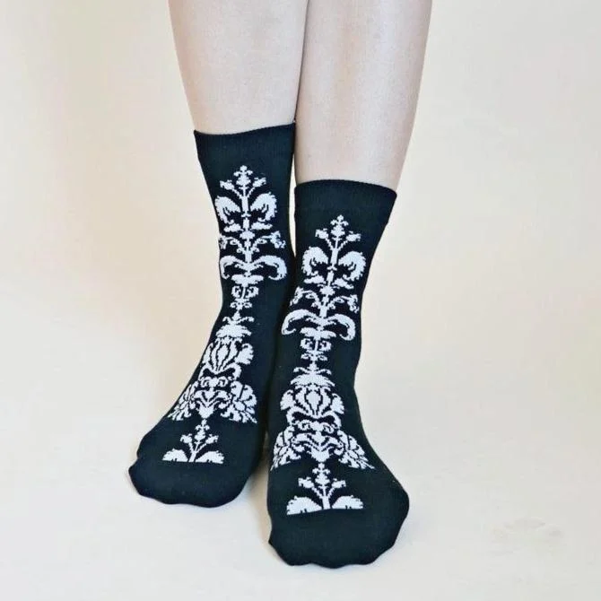 Weekend Bargains to Grab Victorian | Women's Crew